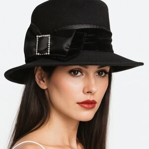 Vintage Rhinestone buckle Fair‎ Weather wool hat